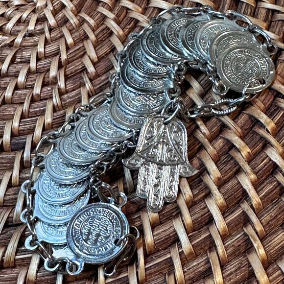 Vintage 1970s Republic of San Marino Souvenir Hamsa Coin Link Travel‎ Bracelet - Picture 2 of 8